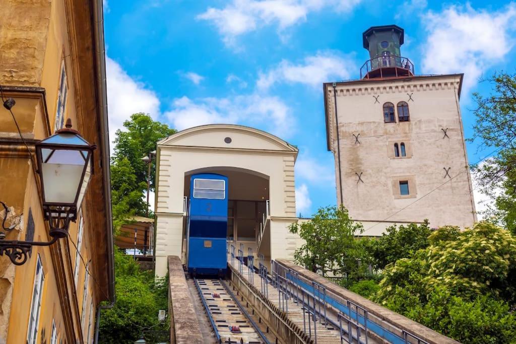 Cozy Ensuite Room In Zagreb Center Exterior photo
