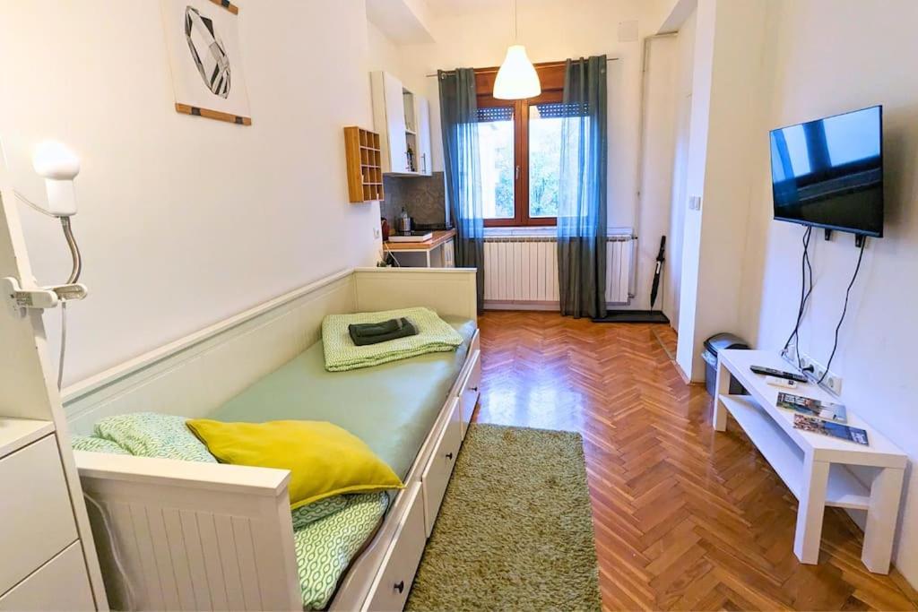 Cozy Ensuite Room In Zagreb Center Exterior photo