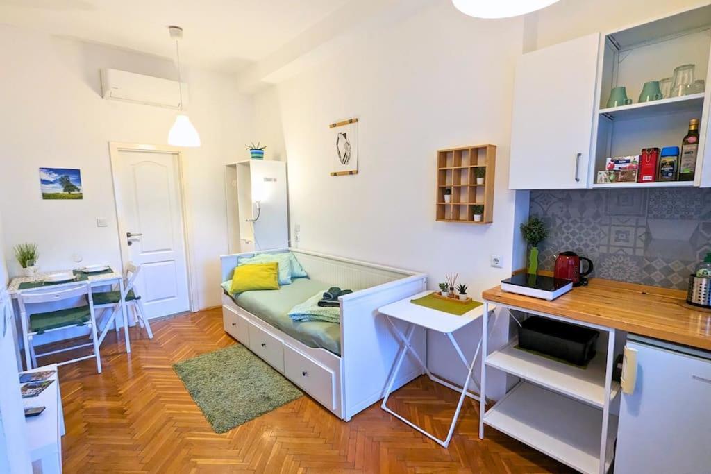 Cozy Ensuite Room In Zagreb Center Exterior photo